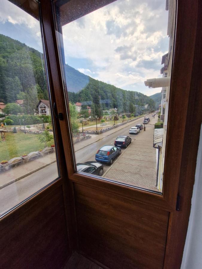 Apartment Slănic-Moldova Dış mekan fotoğraf